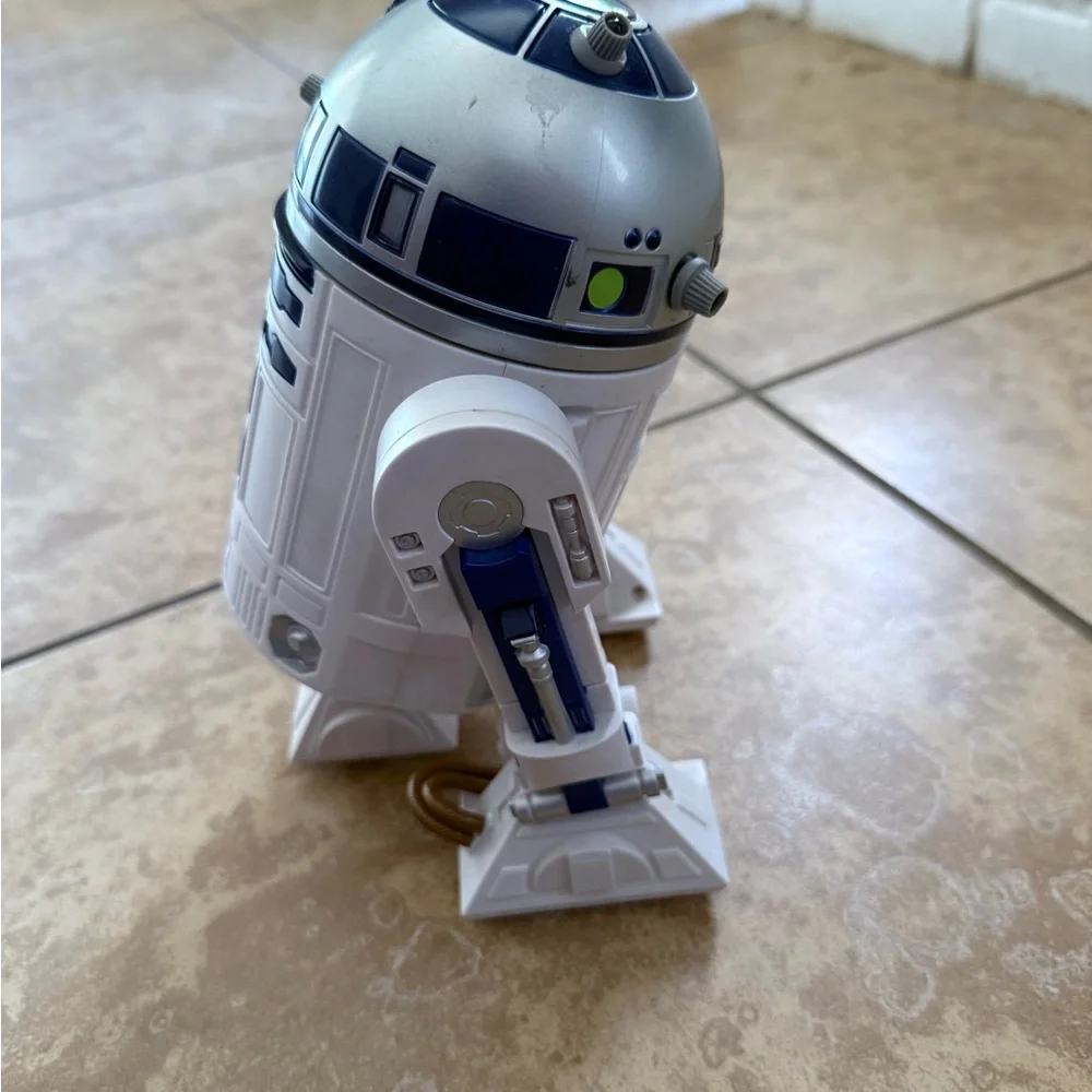 Star Wars R2-D2 Figure - Picture 2 of 3